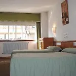 ホスタル パラス 3*