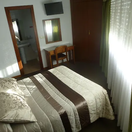 Konukevi Hostal Palas