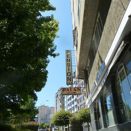 Hostal Palas Konukevi A Coruña