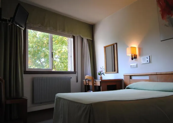 Pensionat Hostal Palas 3*